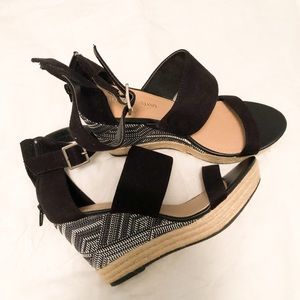 Christian Siriano shoes size 8.5 heeled wedge